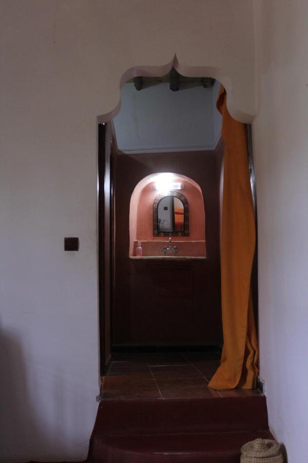 ホテル Chez Yacob Kasbah アグツ エクステリア 写真